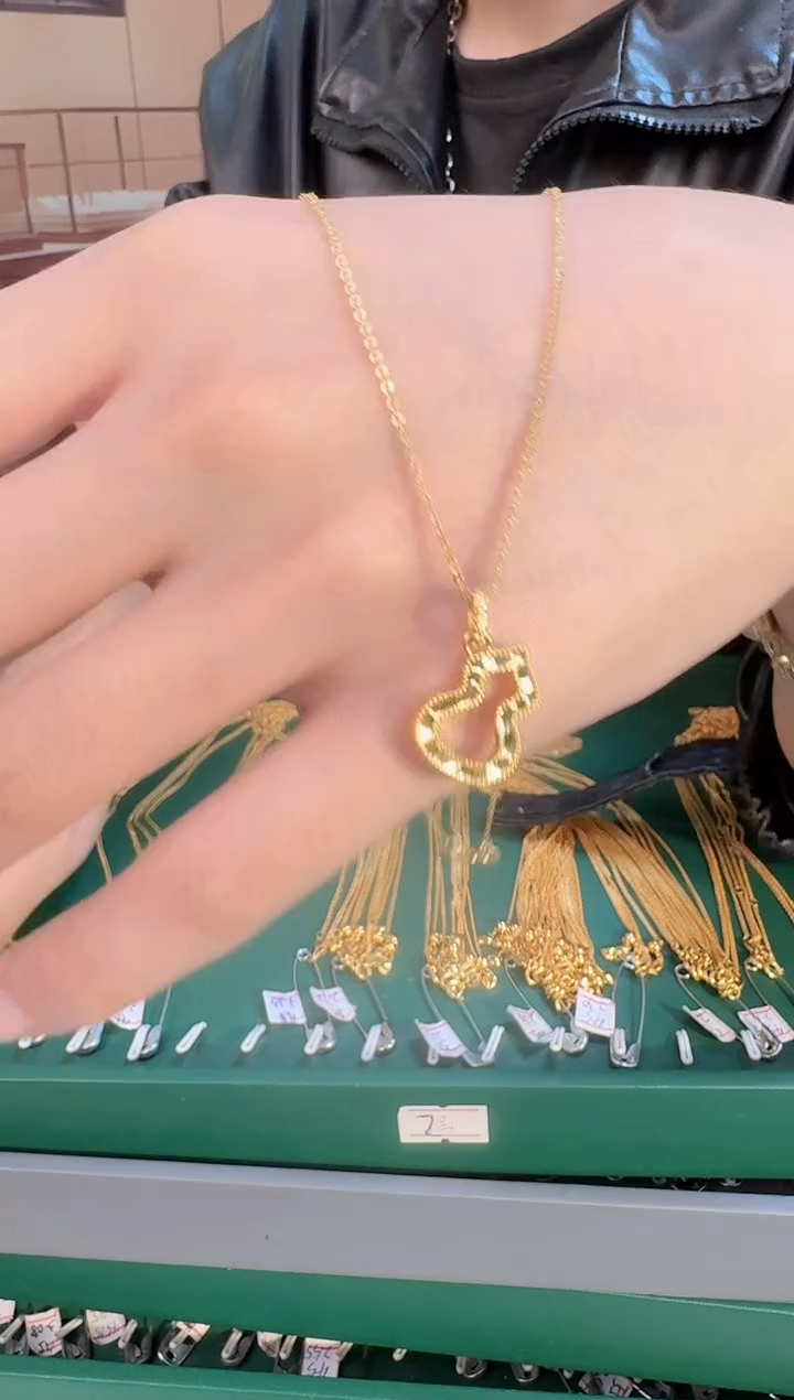 福利 镂空葫芦吊坠 0.4（附带礼盒包装）