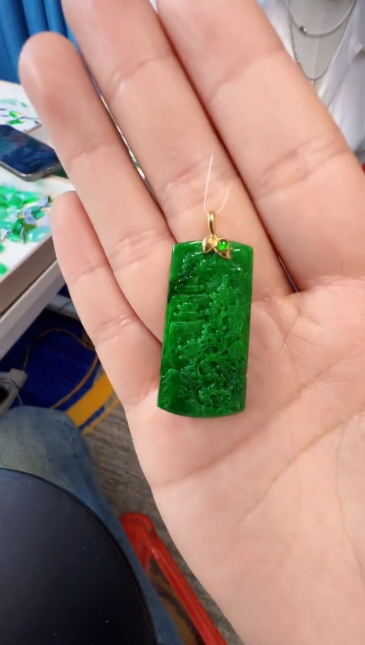 【闪购商品】定制翡翠18K金镶嵌1900元