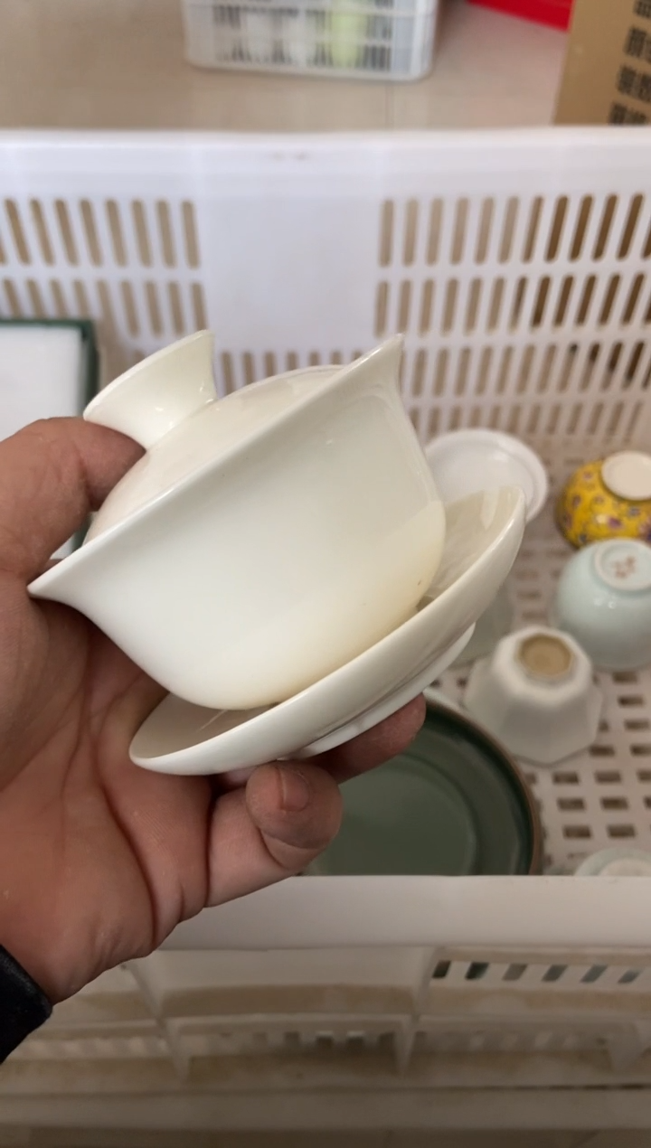 无运费险有瑕疵的摄影的产品有使用过的痕迹有点脏介意勿拍