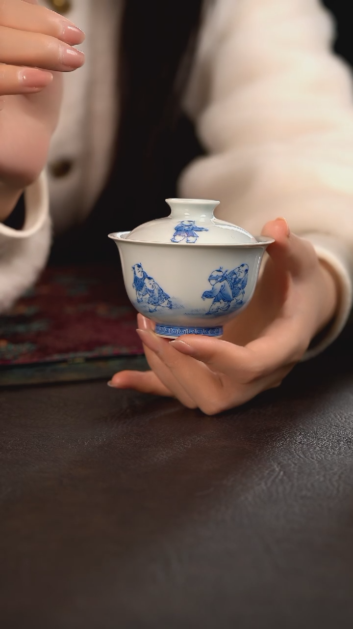 聚澜堂童子捉迷藏盖碗