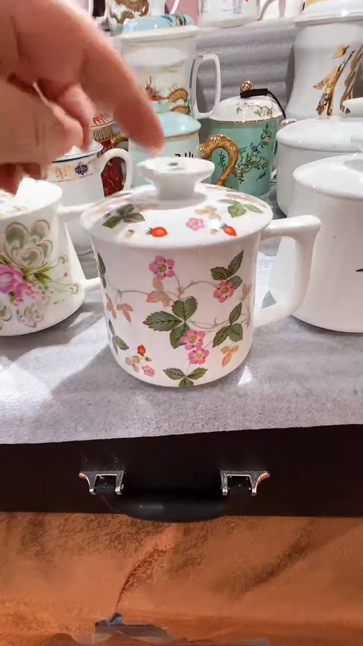 碗闪购商品  库存产品默认微瑕介意慎拍