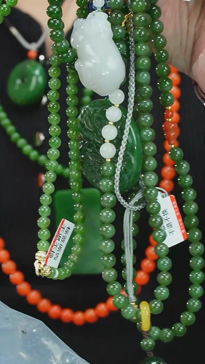 【闪购商品】和田玉四件套未镶嵌毛衣链+貔貅+手串+吊坠8