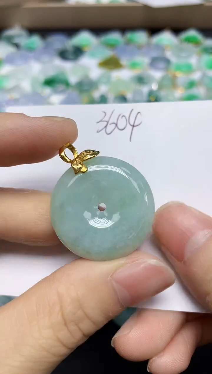 翡翠未镶嵌颈饰天然缅甸翡翠A货