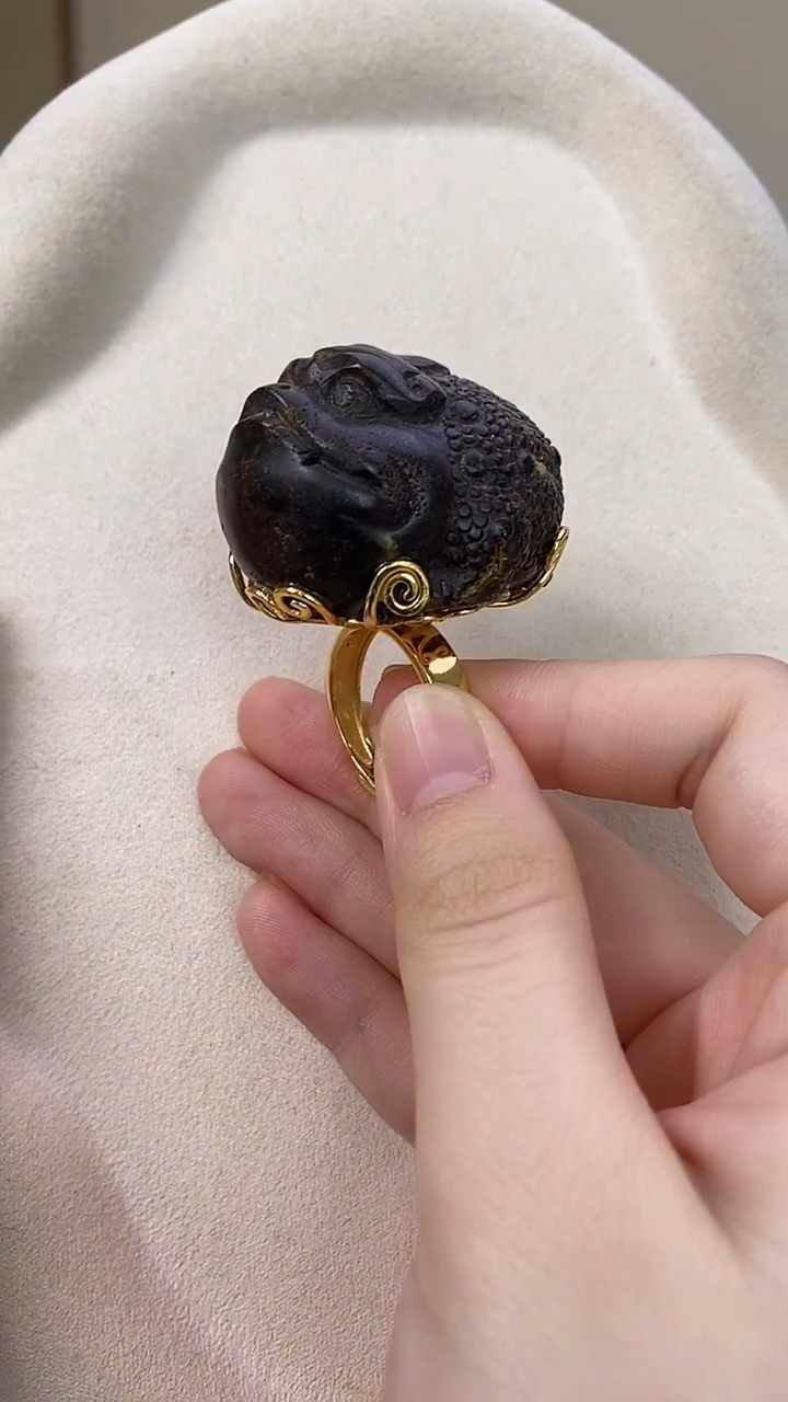 未镶嵌琥珀戒指戒指