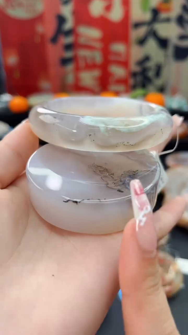 【闪购商品】石英质玉手镯未镶嵌赠送镯心（圈口）58