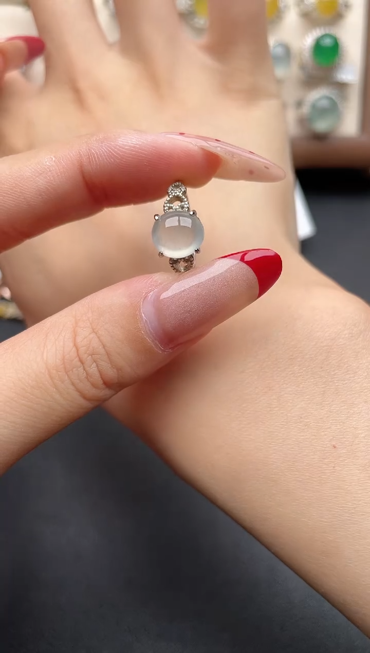 【闪购商品】翡翠戒指银S925镶嵌一物一证一礼盒