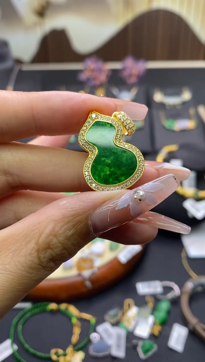 【闪购商品】翡翠颈饰银S925镶嵌净货13131