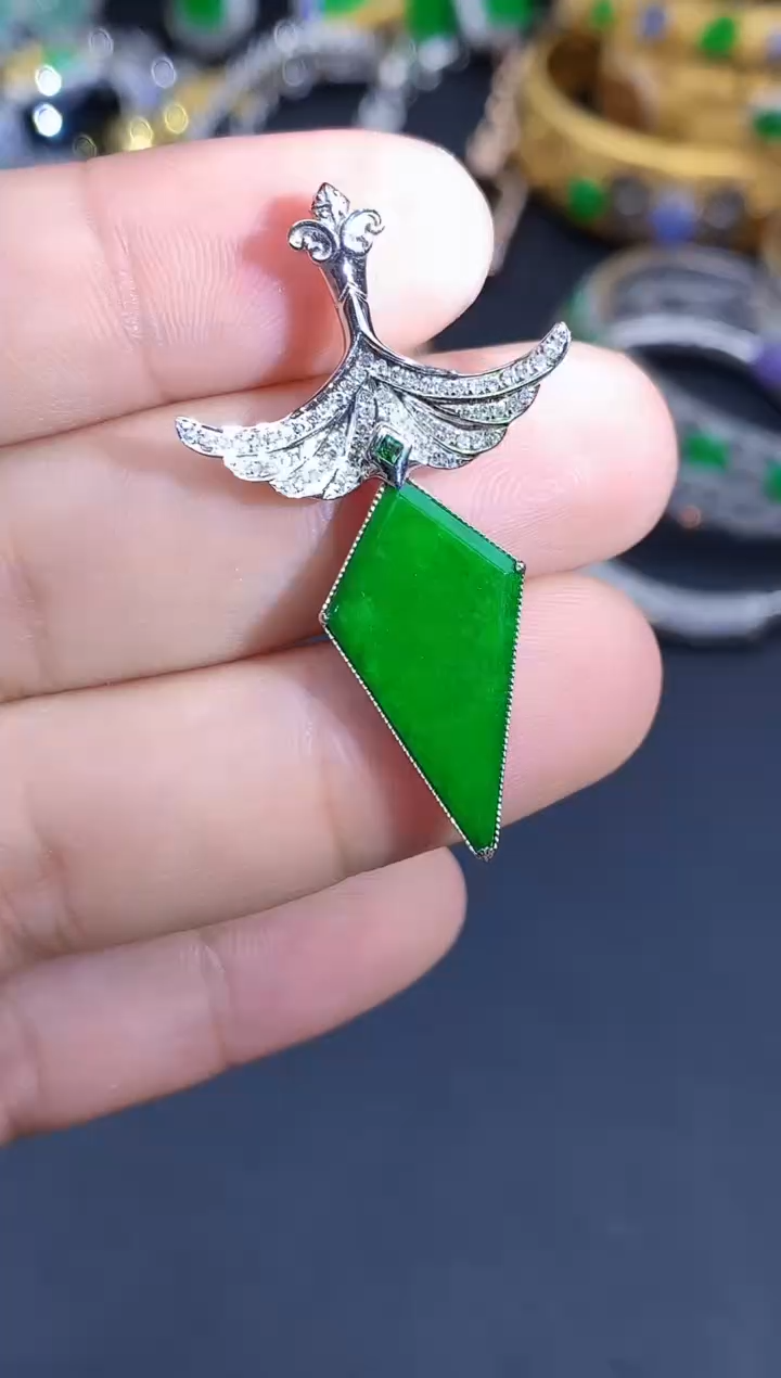 颈饰18K金镶嵌翡翠407-春日珠宝