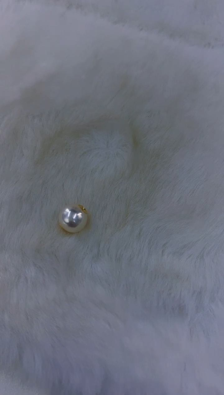 18K金镶嵌吊坠海水珍珠路路通