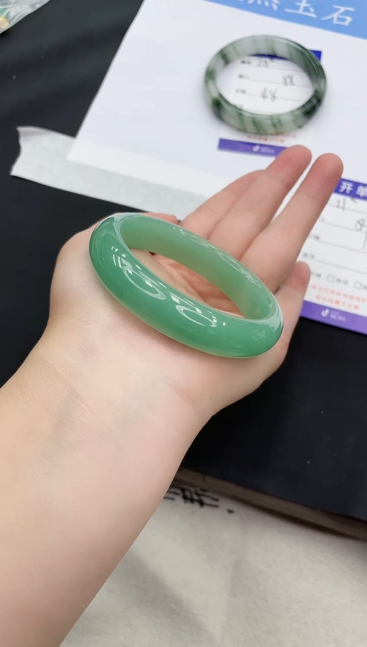 【闪购商品】石英质玉手镯未镶嵌D21-54+