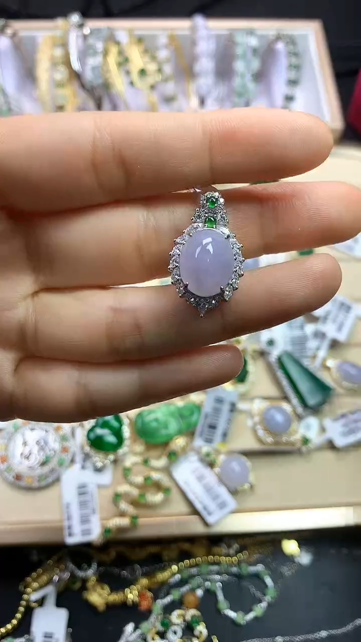 翡翠银S925镶嵌颈饰翡翠 银S925镶嵌 颈饰