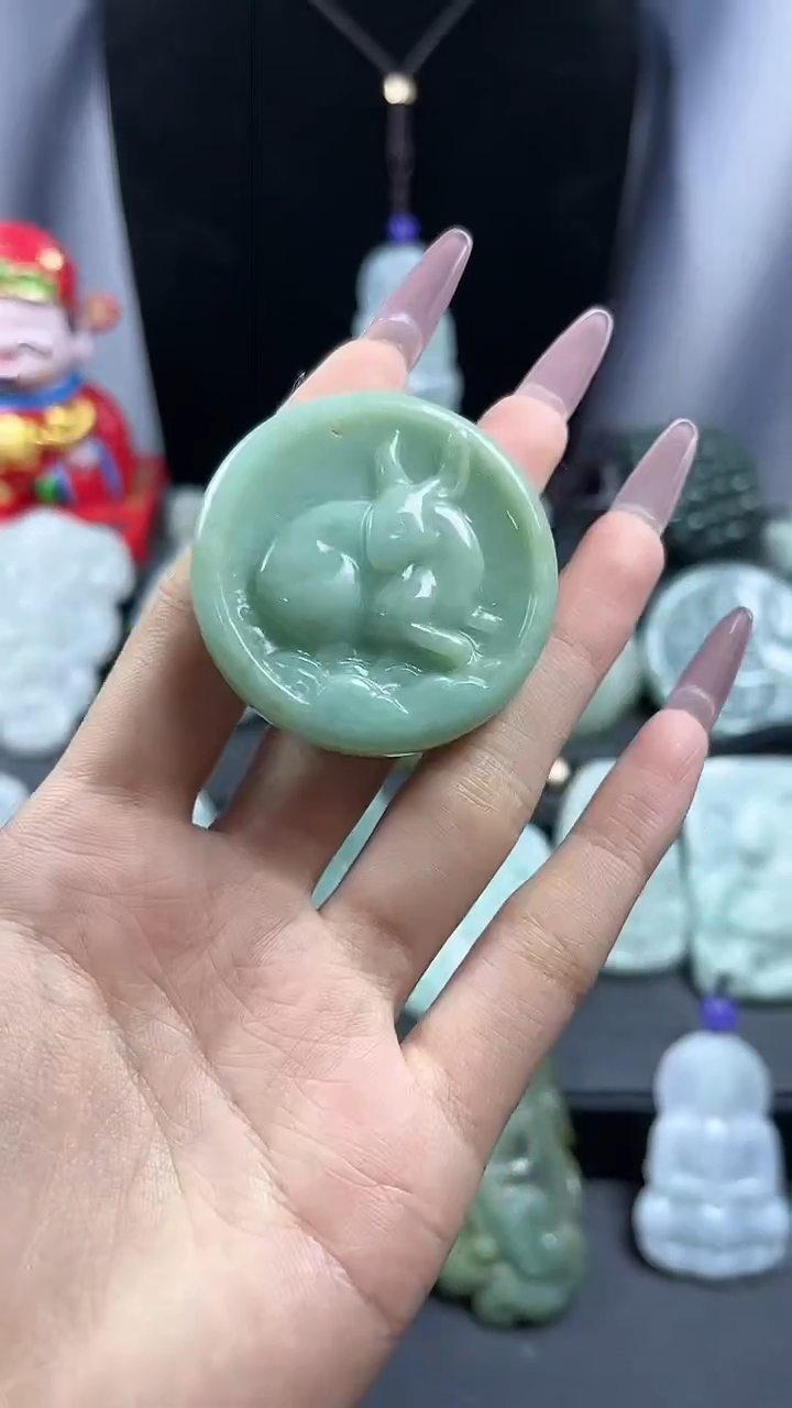 【闪购商品】翡翠颈饰未镶嵌兔子