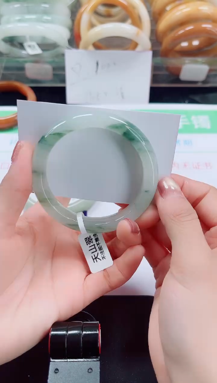 未镶嵌手镯石英质玉142-54/55