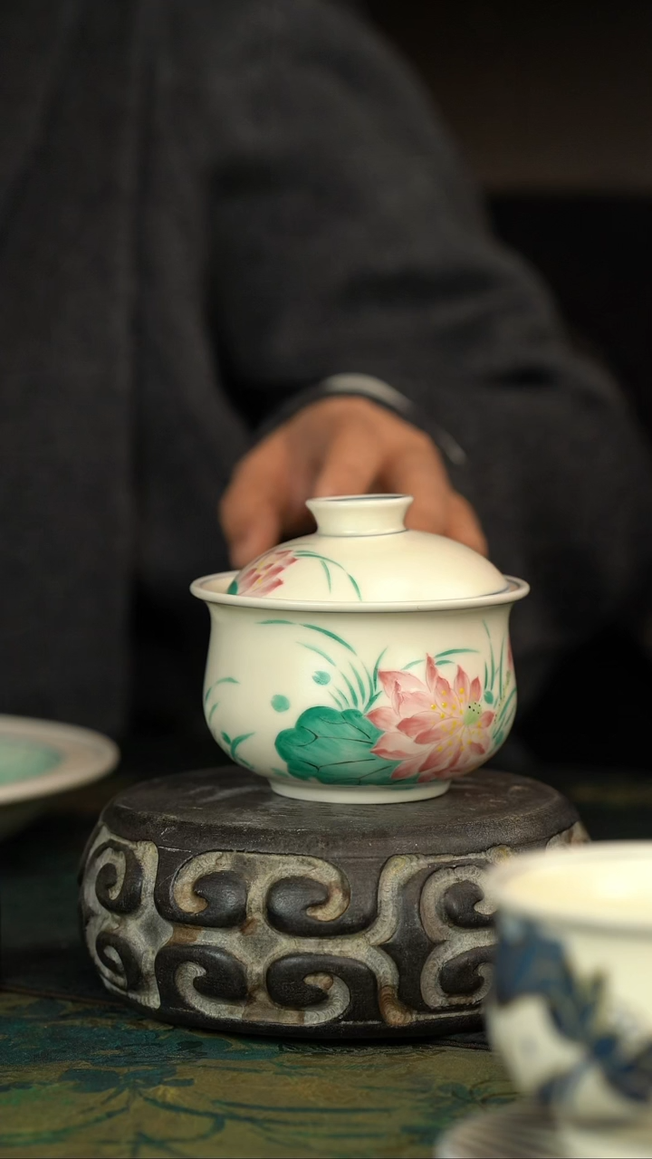 【闪购商品】初六好物分享@@荷花盖碗