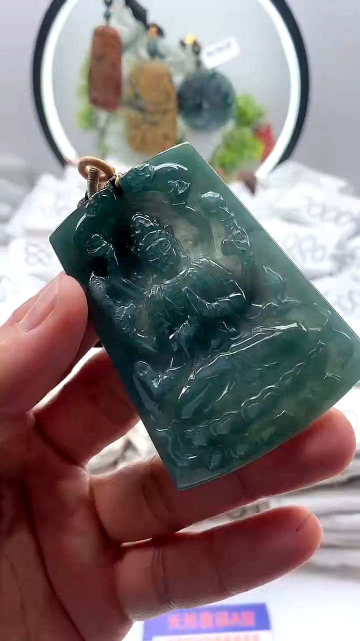 【闪购商品】翡翠颈饰未镶嵌千手观音