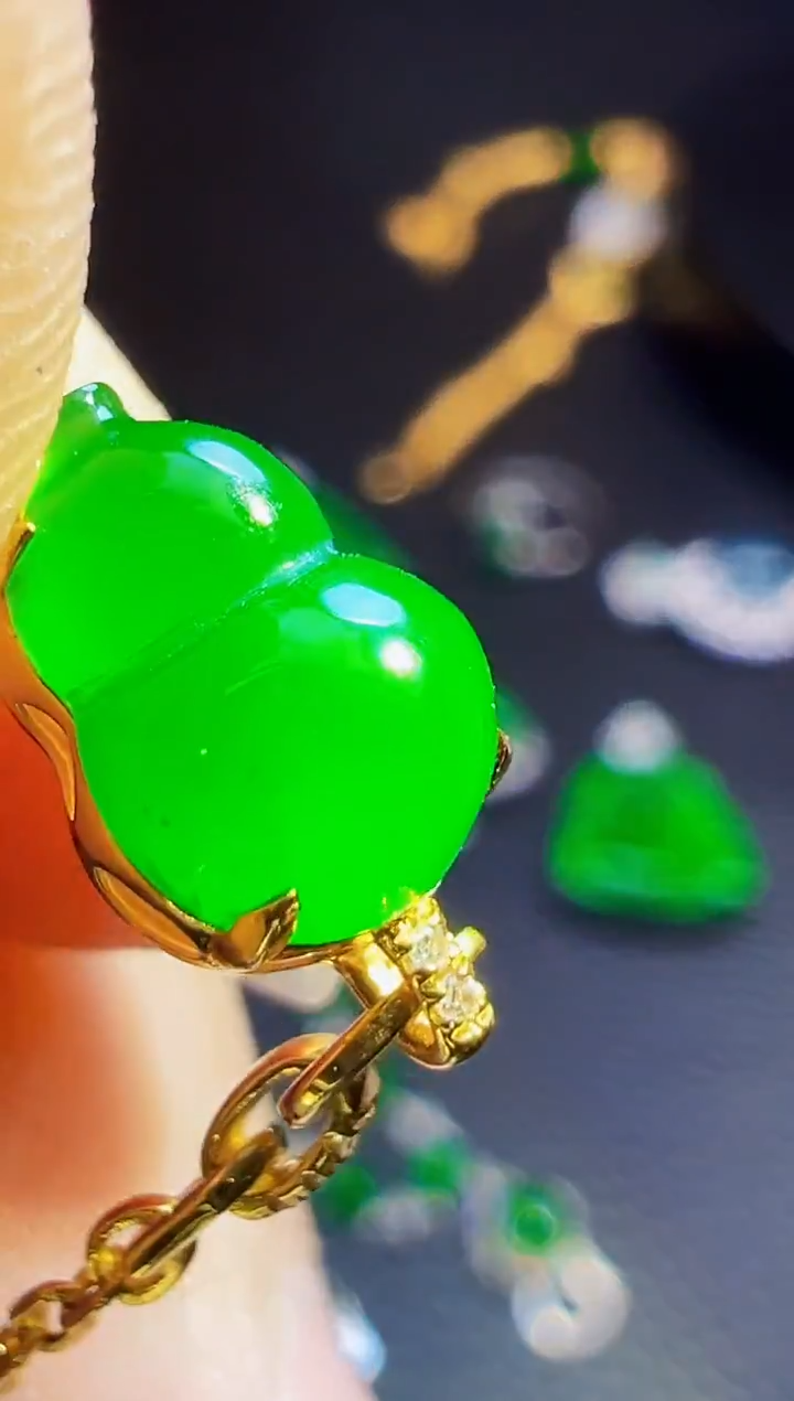 18K金镶嵌手链翡翠北**莉翡翠