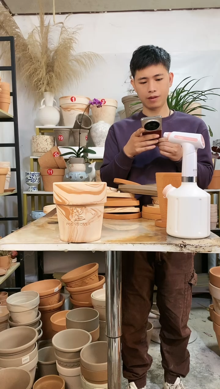 【闪购商品】红陶14.5*16玛奇朵反比例 1盆无托