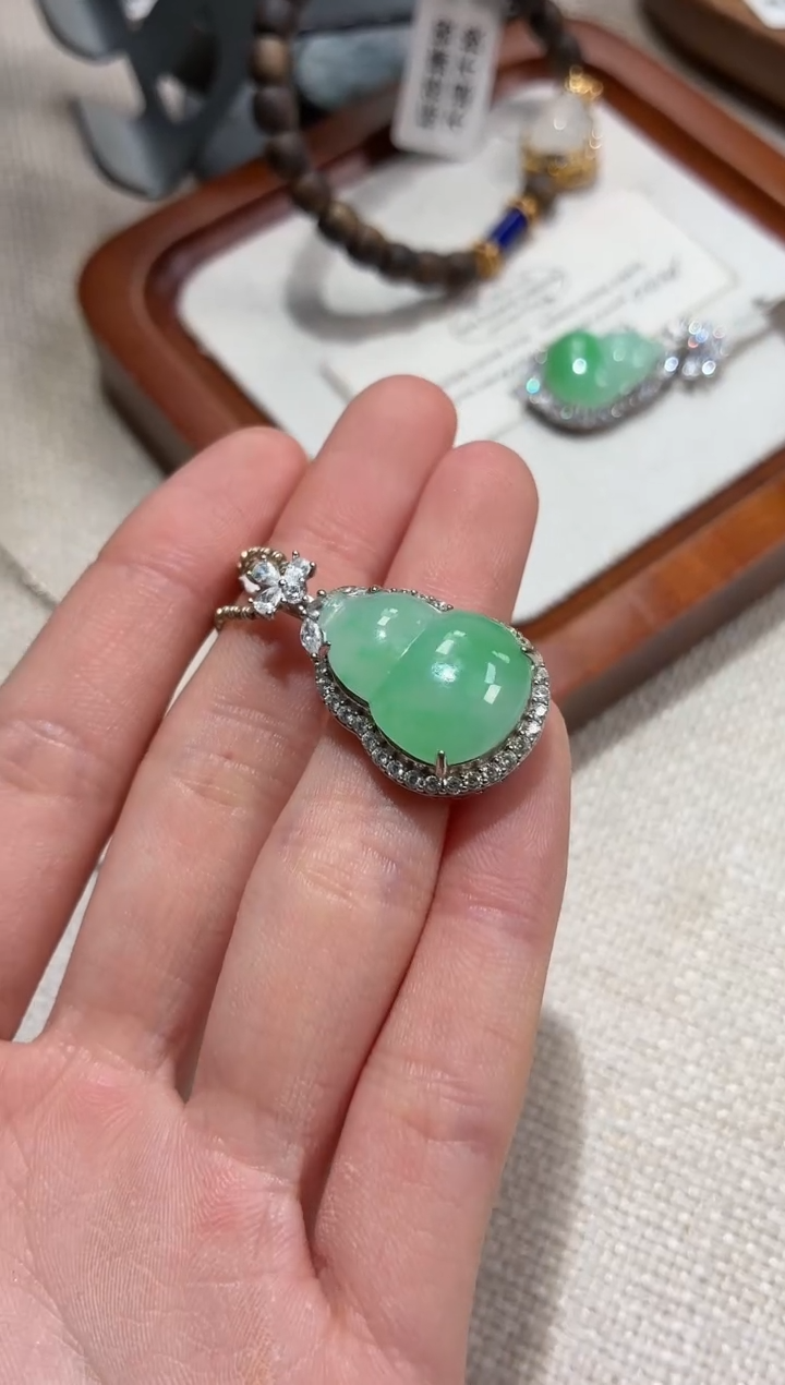 吊坠(不含链)银S925镶嵌翡翠吊坠