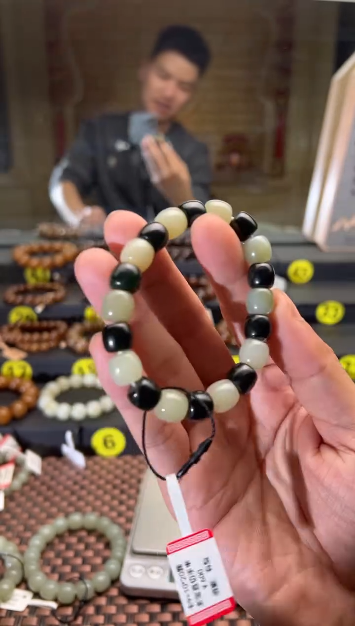 【闪购商品】和田玉手串未镶嵌多宝直切手串卡9*10