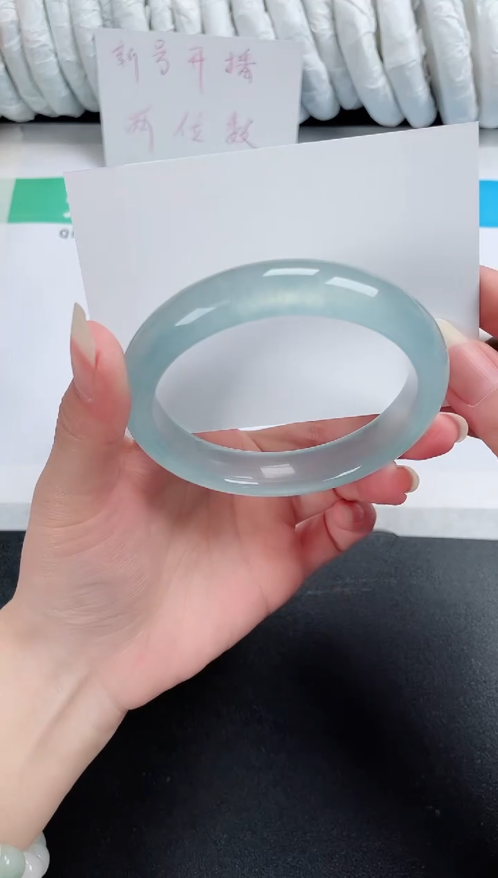 【闪购商品】石英质玉手镯未镶嵌203-62