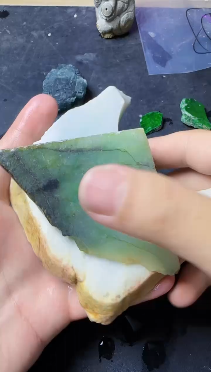 【闪购商品】翡翠颈饰未镶嵌102高草