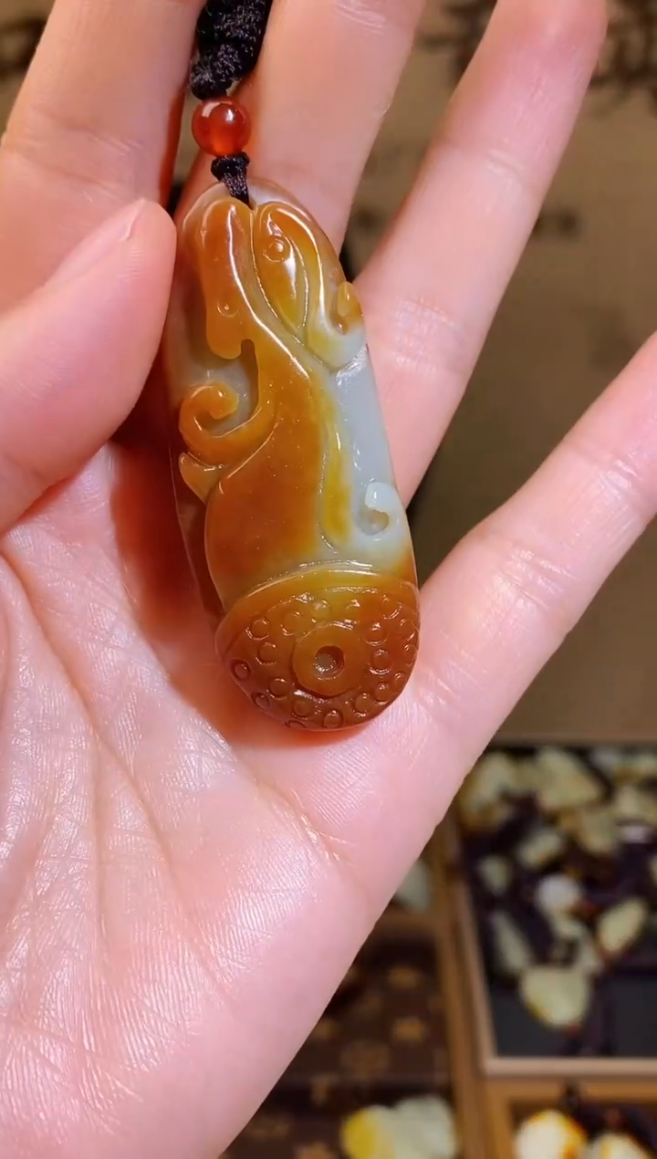 和田玉未镶嵌颈饰1