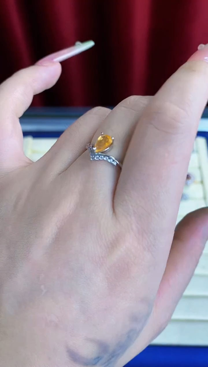 瓷片楚楚中古珠宝甄选不退换