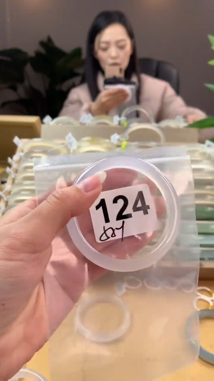 【闪购商品】玛瑙/玉髓手镯未镶嵌124