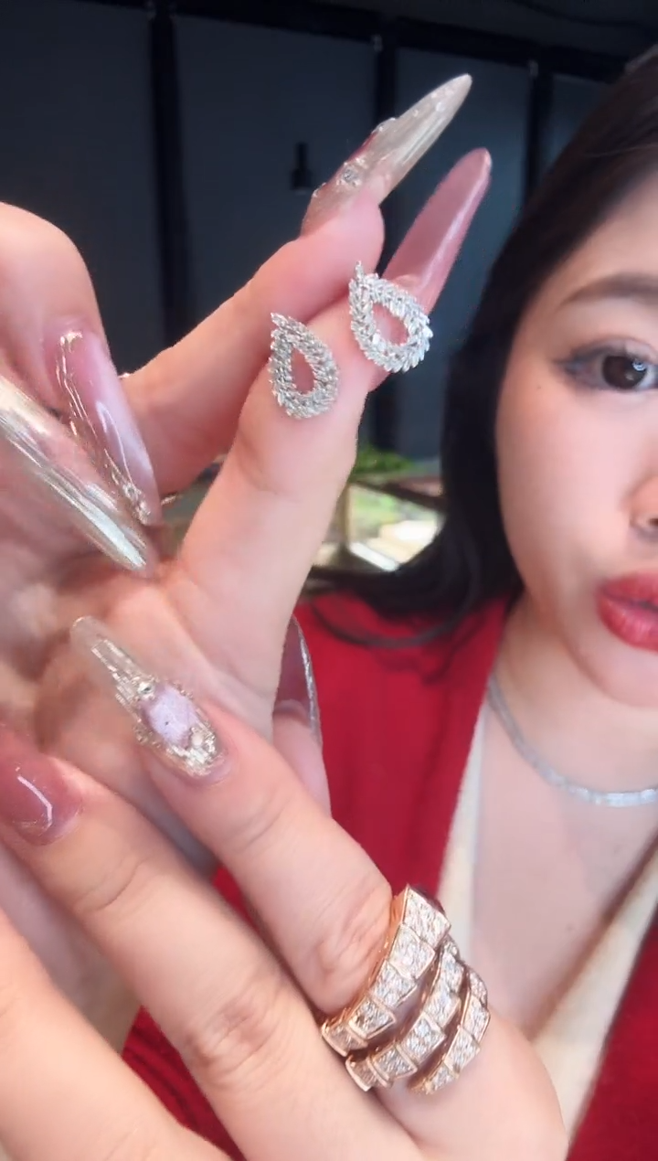 【闪购商品】钻石耳饰18K金镶嵌麦穗