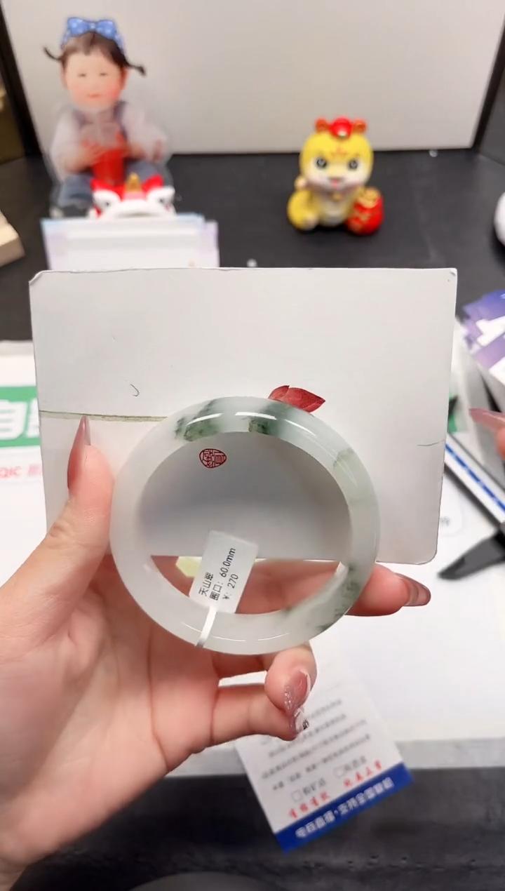 【闪购商品】石英质玉手镯未镶嵌403-60