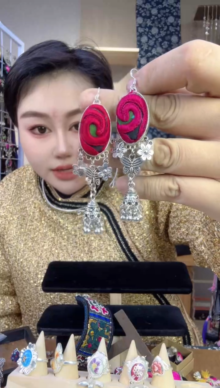 【闪购商品】刺绣纯手工苗绣非遗耳环