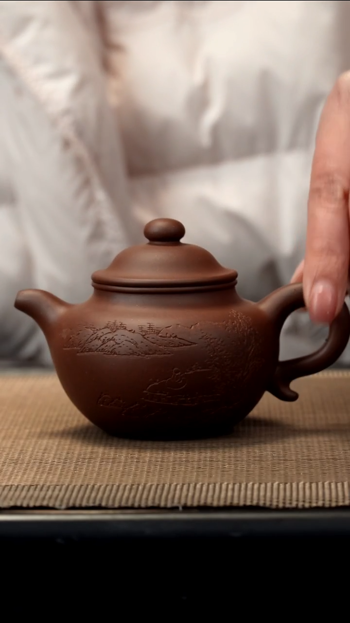 紫砂茶盏紫泥刻绘莲子160CC