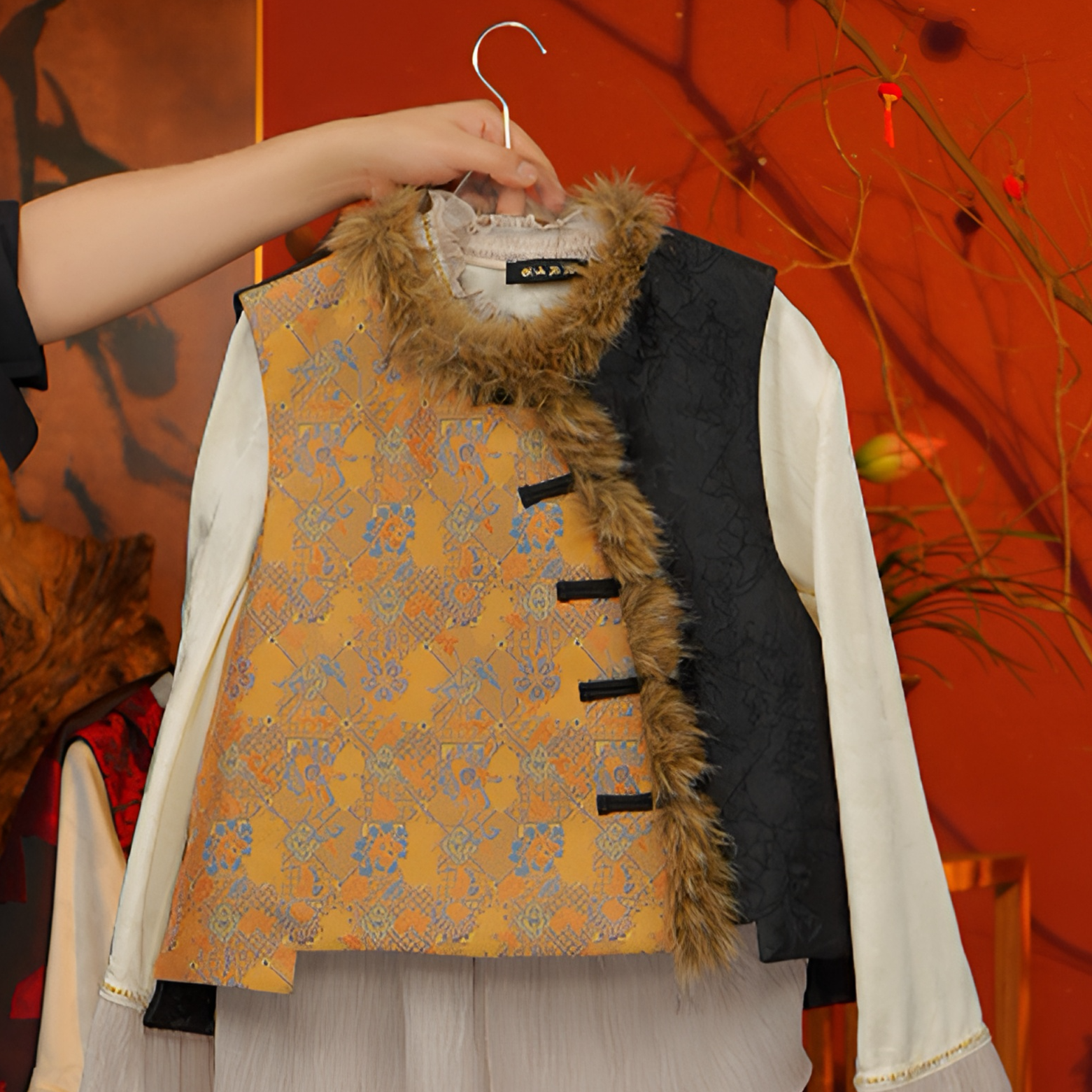 【羽落人间】S2284宋锦刺绣拼接毛领棉服马甲