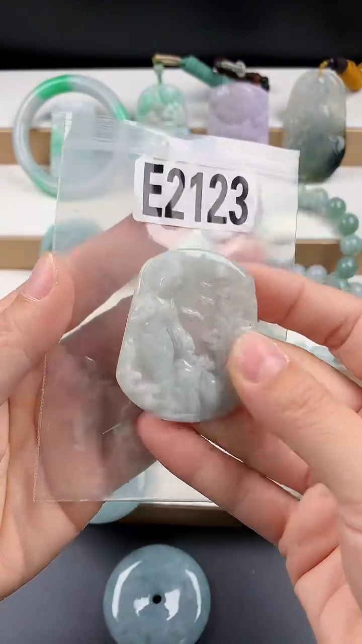 颈饰未镶嵌翡翠天然翡翠吊坠挂件