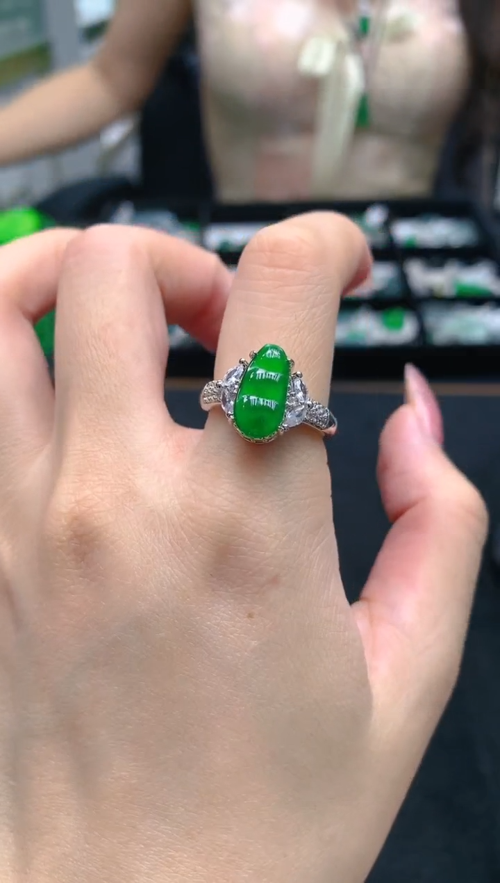 翡翠未镶嵌颈饰天然A货翡翠