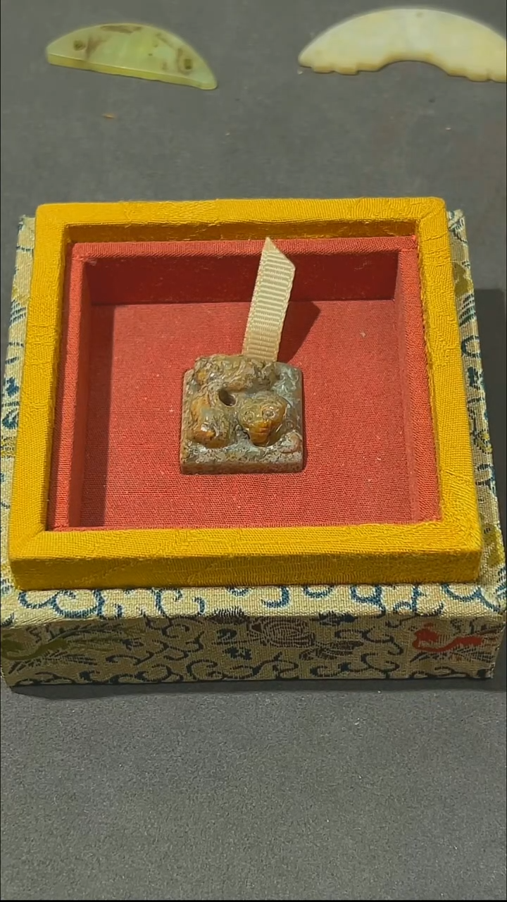 未镶嵌和田玉（糖玉）挂件55555555