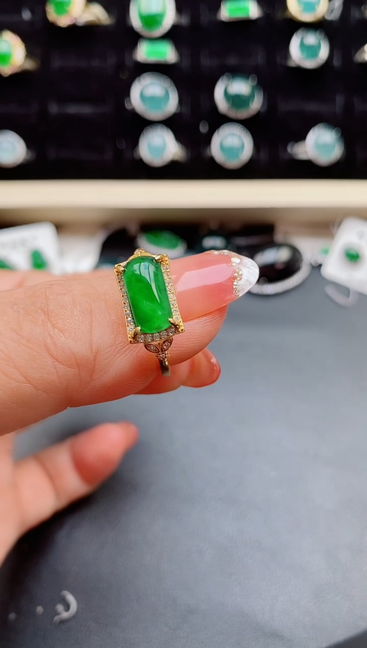 【闪购商品】翡翠戒指银S925镶嵌85805