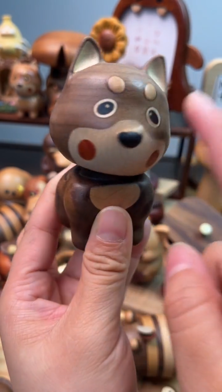 木乌檀木摇头狗      