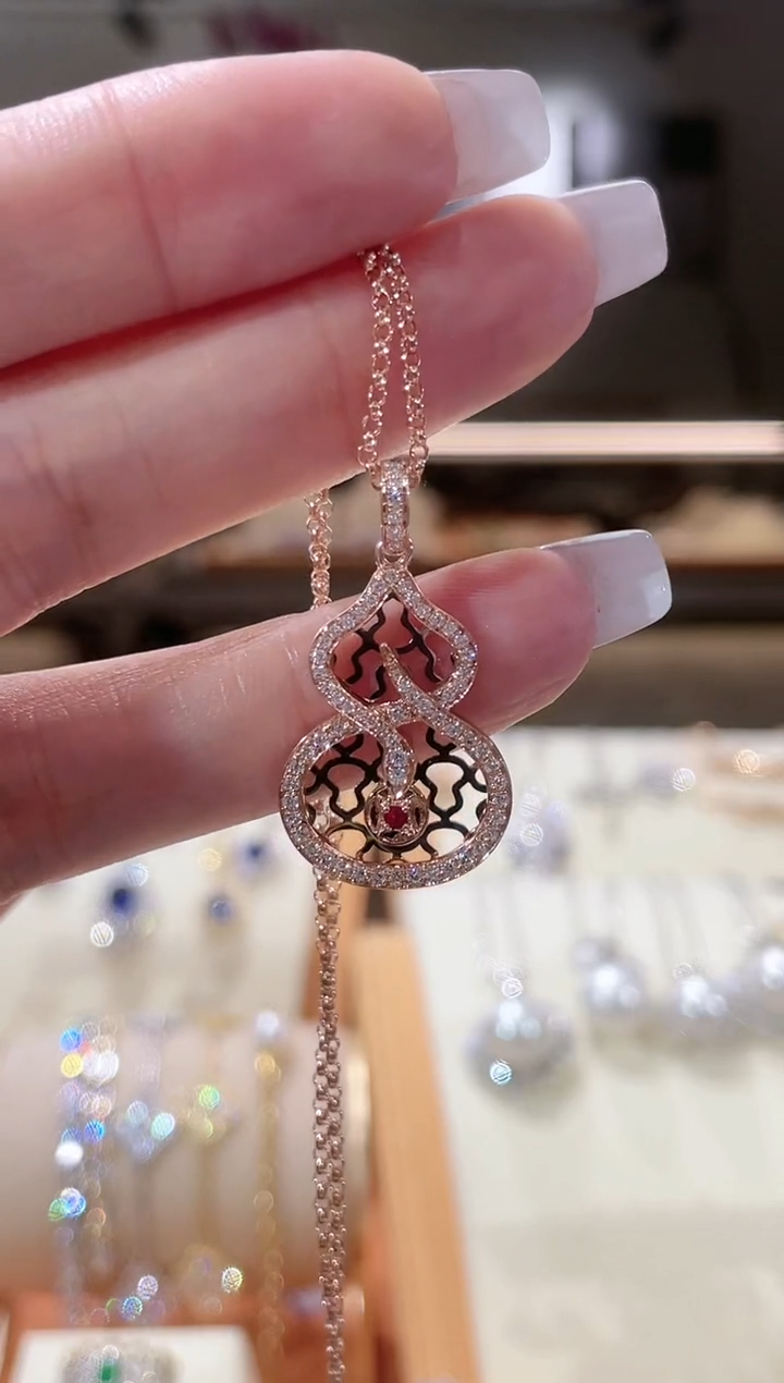 【闪购商品】钻石颈饰18K金镶嵌项链