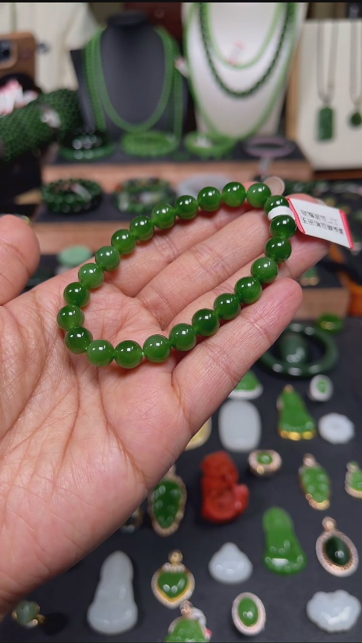 颈饰未镶嵌和田玉±8mm辣阳绿单圈手串多样性发一