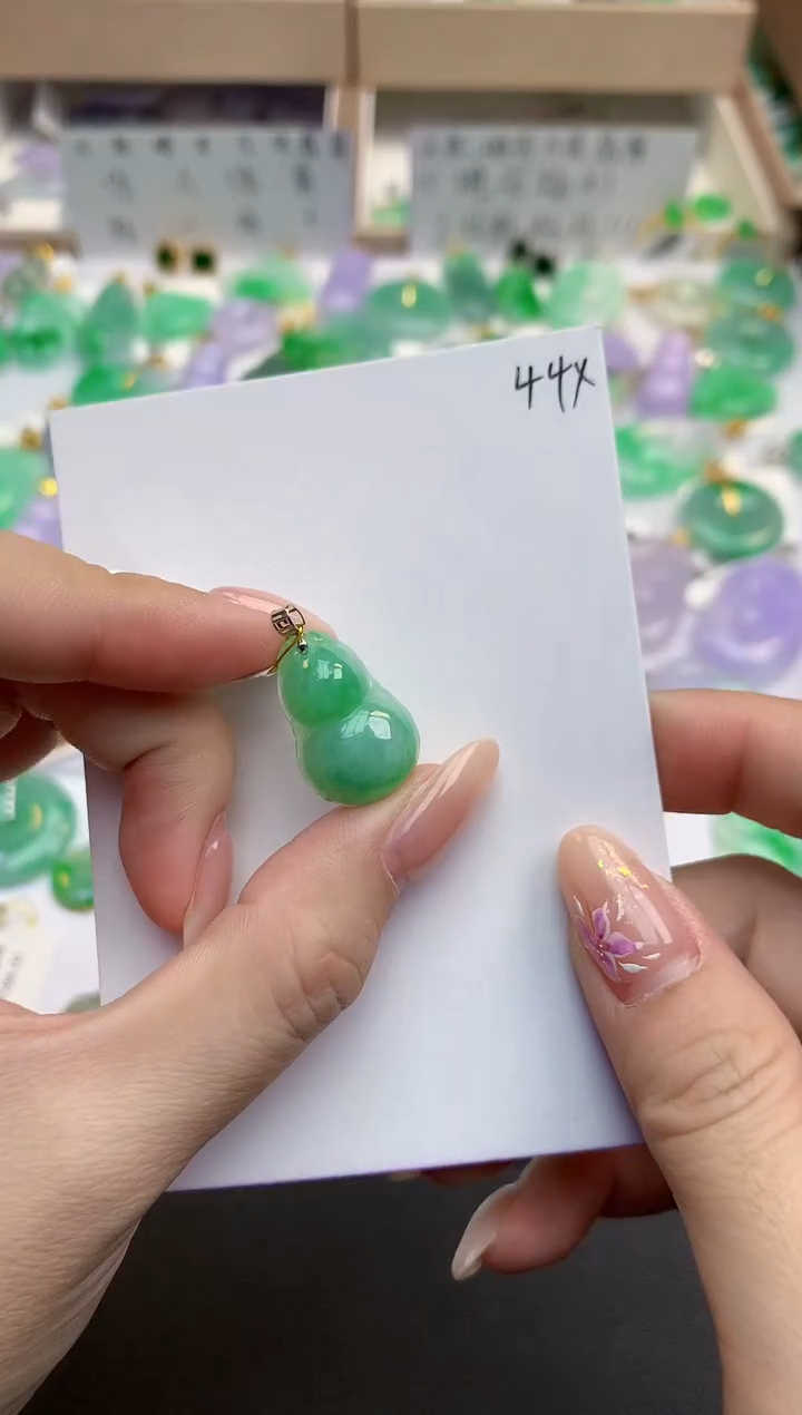 颈饰18K金镶嵌翡翠天然缅甸A货翡翠