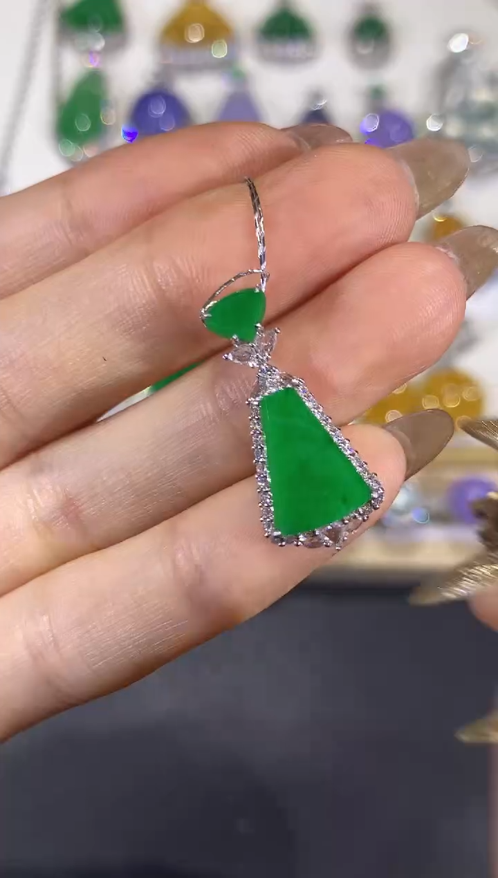 翡翠18K金镶嵌吊坠(不含链)团购63