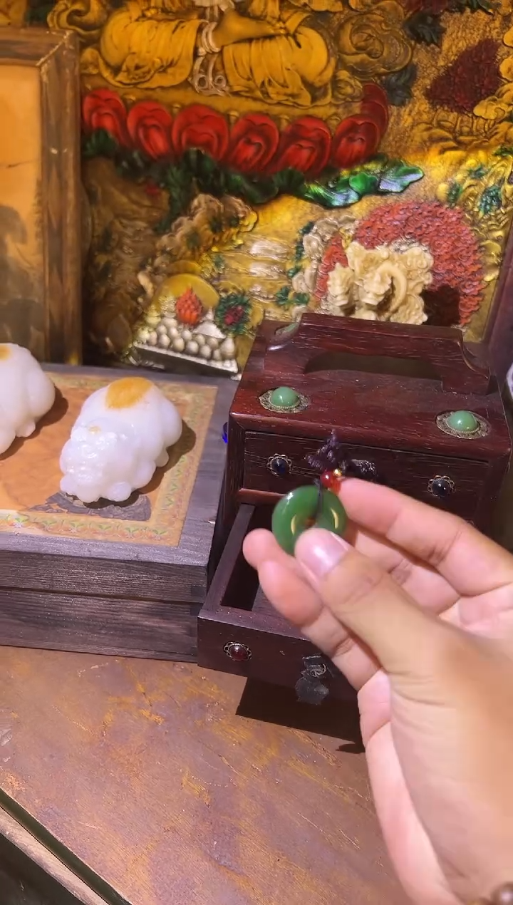 滴血莲花菩提吊坠 三三甄选