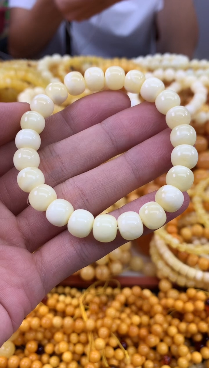 未镶嵌蜜蜡裸石手串
