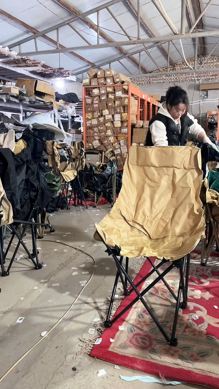 铁高背月亮椅   颜色随机