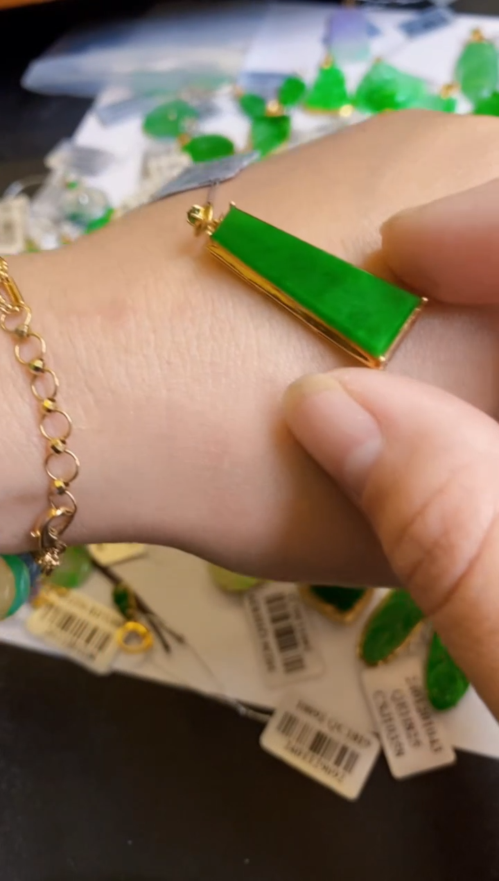 【闪购商品】翡翠颈饰18K金镶嵌无事牌