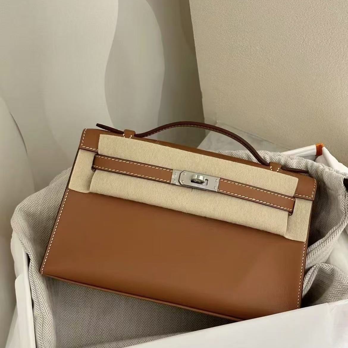 全新未使用 Hermes/爱马仕 minikelly一代 金棕银扣 Z刻