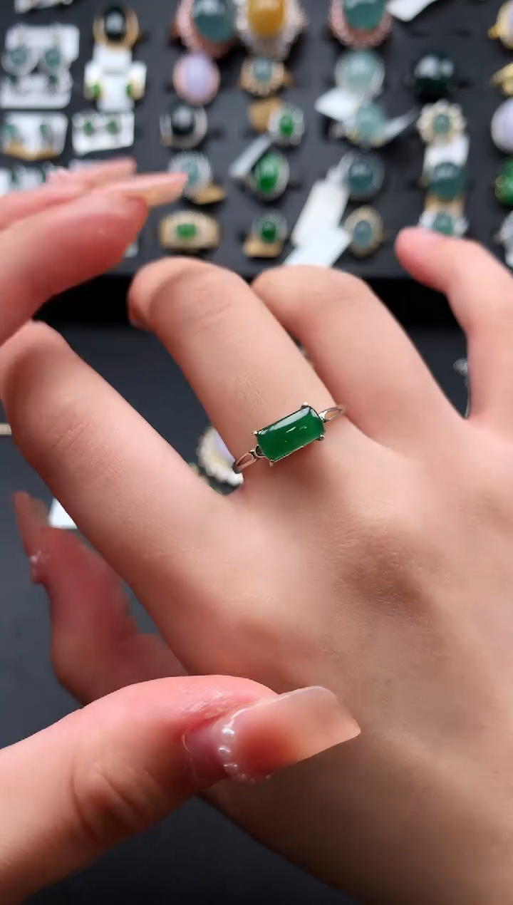 【闪购商品】翡翠戒指银S925镶嵌52114