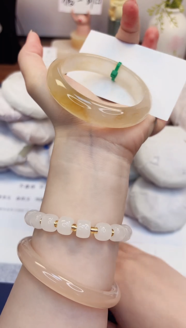【闪购商品】石英质玉手镯未镶嵌75-财气镯-圈口57