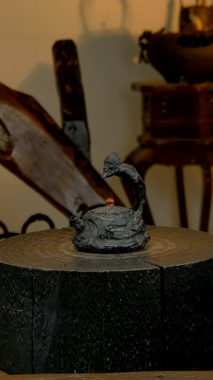 别看我人不正经，壶，正儿八经！